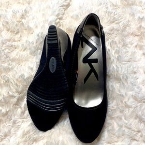 Anne Klein Women’s Black Sport Heel